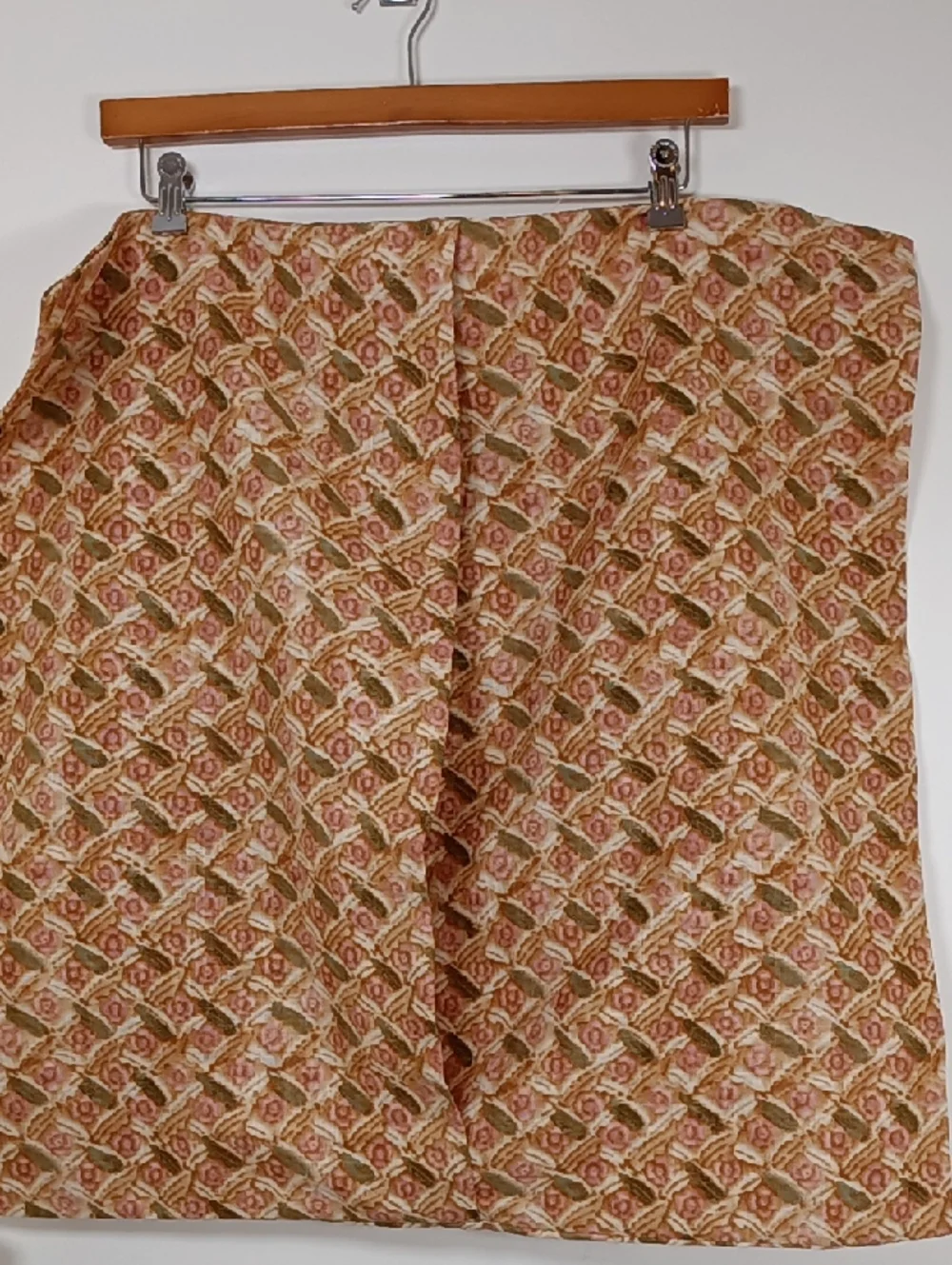 NWOT West Elm x Pierce & Ward Floral Lattice Mahogany Rose 26